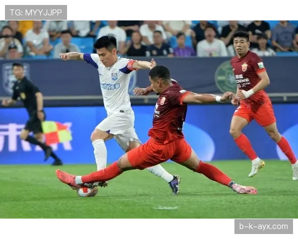 蒋光太中卫风格稳健,防守表现持续提升 蒋光太中卫风格稳健,防守表现持续提升